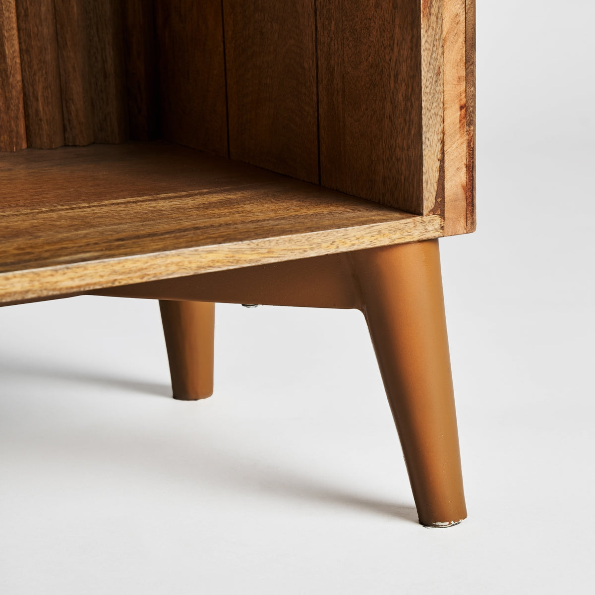 Daisy Solid Mango wood Bookshelf in Natural Finish